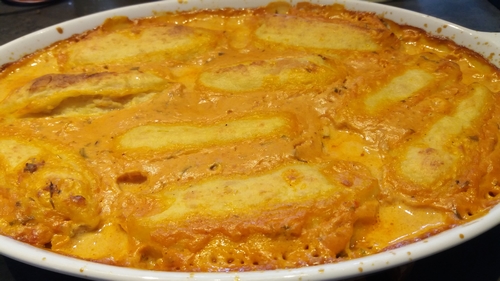 Quenelles de volaille, sauce cornaline