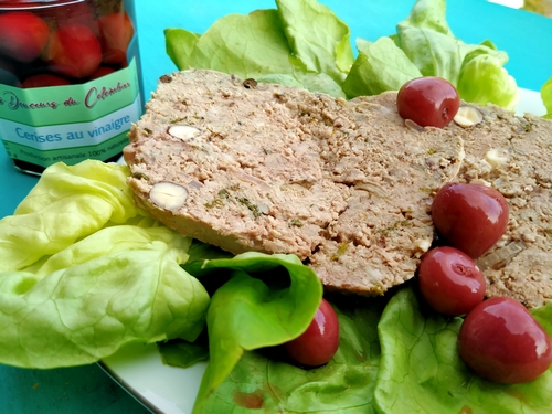 Terrine de lapin de garenne aux noisettes